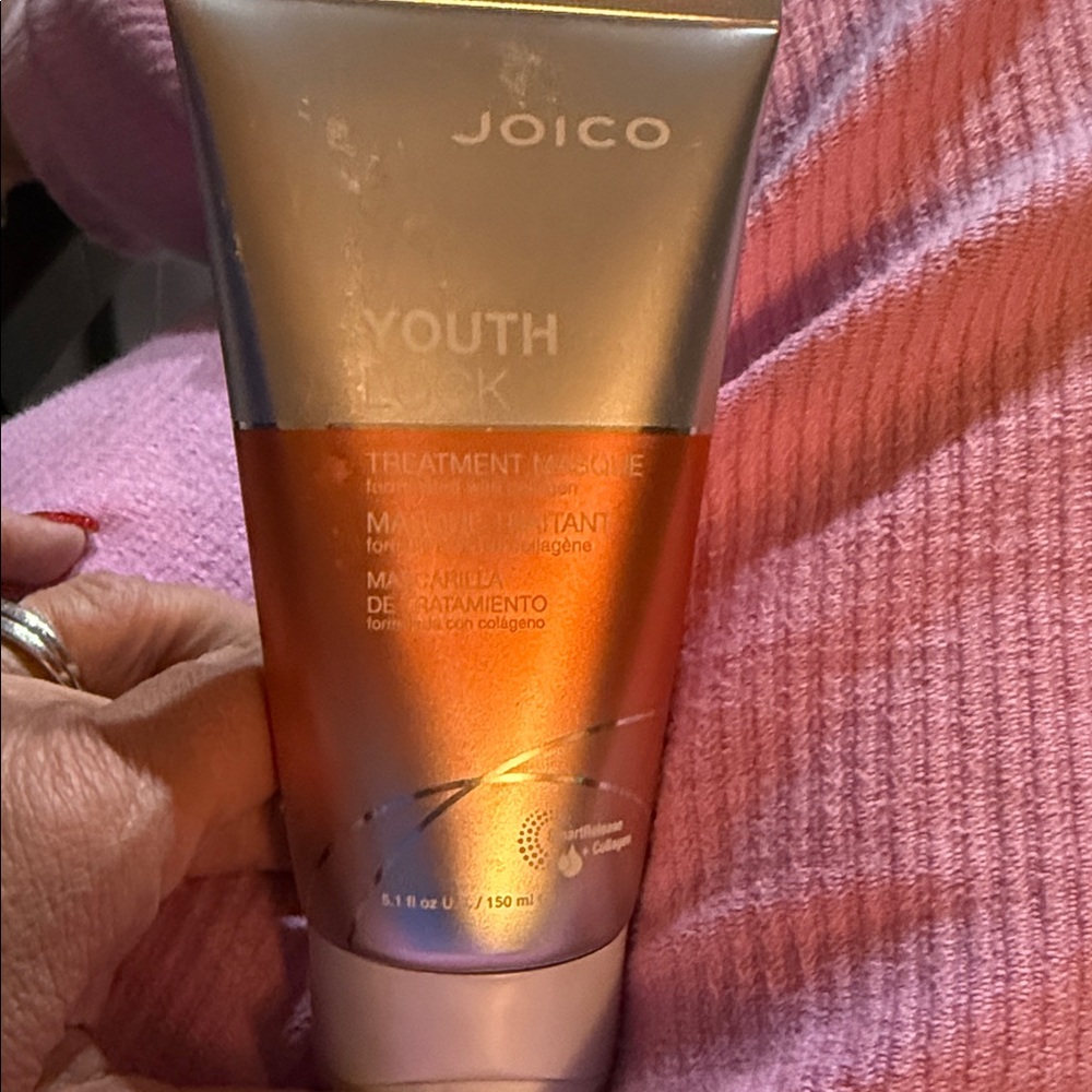 BRAND NEW Joico Youth Lock Treatment Masque in Orange and Silver 5.1 fl
Oz